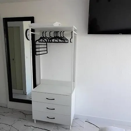 43, Heliopolis L Au Village Naturiste דירה *
